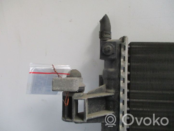 Opel Corsa C Radiateur de refroidissement 24445160