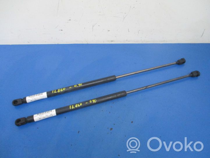 Volkswagen Golf III Support de levage de hayon 