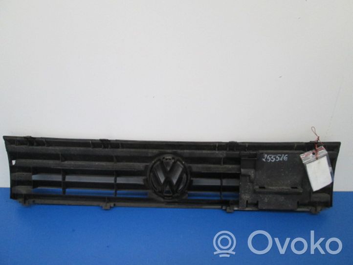 Volkswagen Polo II 86C 2F Grille de calandre avant 