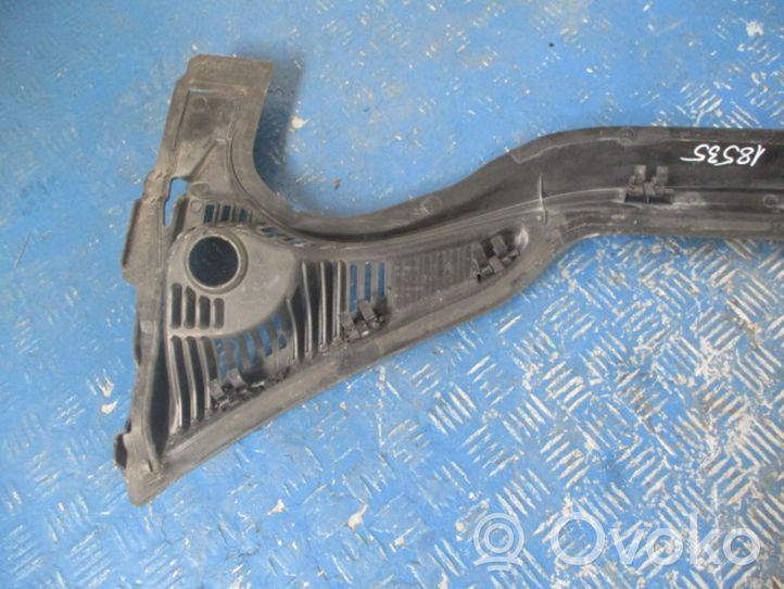 Citroen C5 Moldura del limpia 9681057880