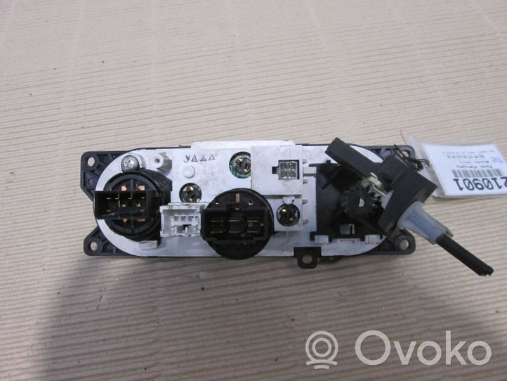 Hyundai Elantra Climate control unit 