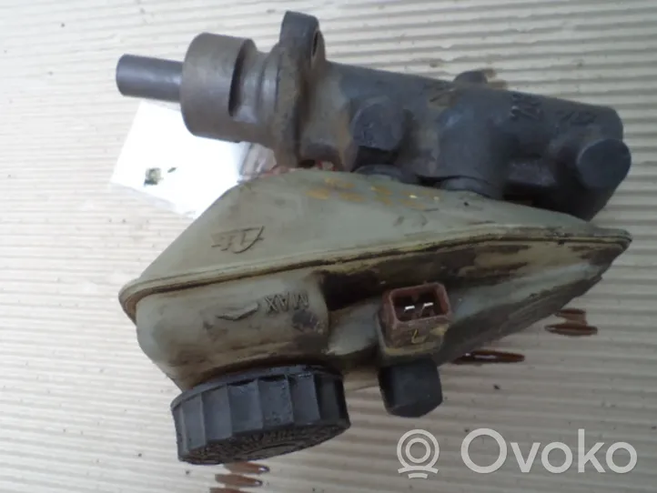 Peugeot 605 Master brake cylinder 