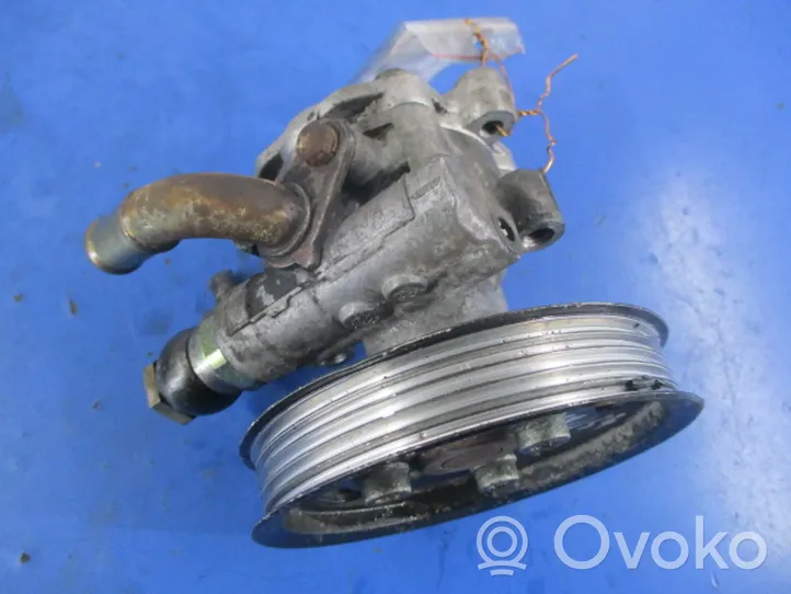 Volkswagen PASSAT B5 Pompe de direction assistée 8D0145177Q