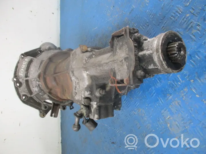 Volkswagen PASSAT Scatola del cambio manuale a 6 velocità 008301107