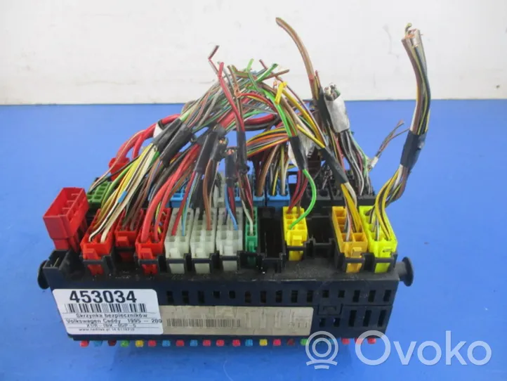 Volkswagen Caddy Fuse box set 357937039