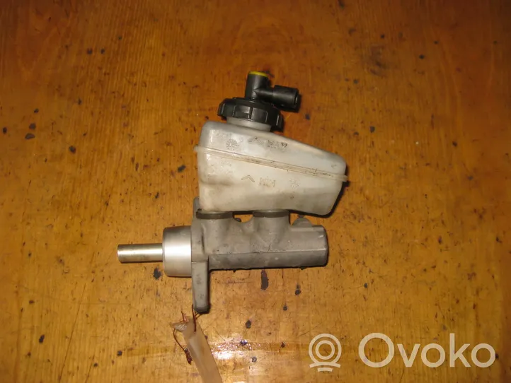 Dacia Logan I Master brake cylinder 