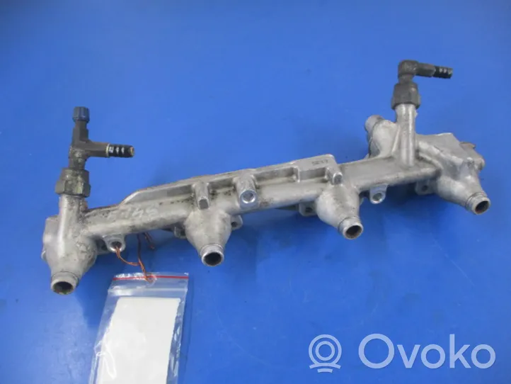 Ford Mondeo MK I Tuyau de conduite principale de carburant 938F-9D280-CA