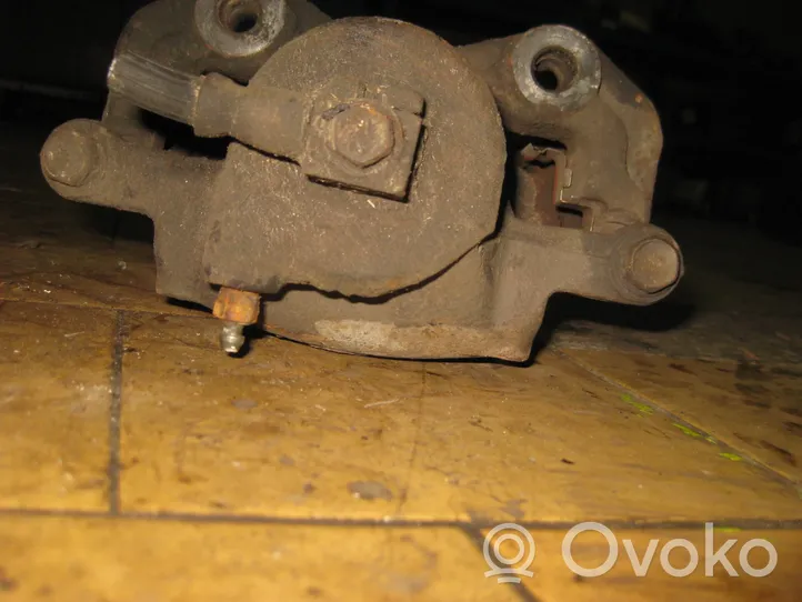 Nissan Prairie Caliper de freno delantero 