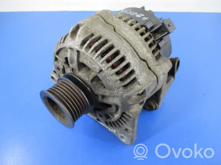 Volkswagen PASSAT B2 Alternator 068903029R