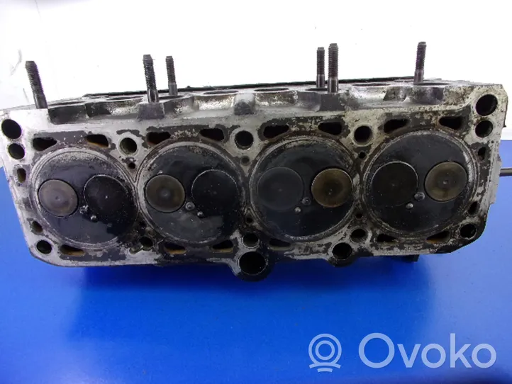 Volkswagen Golf III Engine head 028103373N