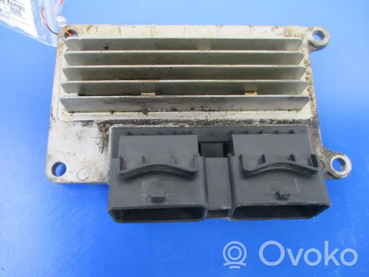 Renault Clio II Komputer / Sterownik ECU silnika 8200181482