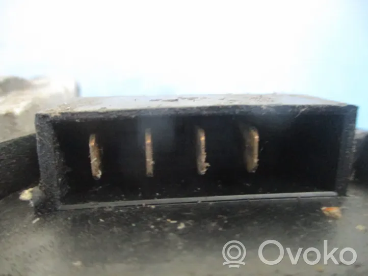 Volkswagen PASSAT B5 Tringlerie et moteur d'essuie-glace avant 3B1955113B