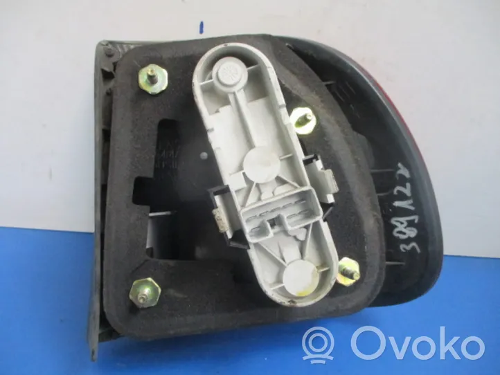 Volvo S40, V40 Lampa tylna 30887333