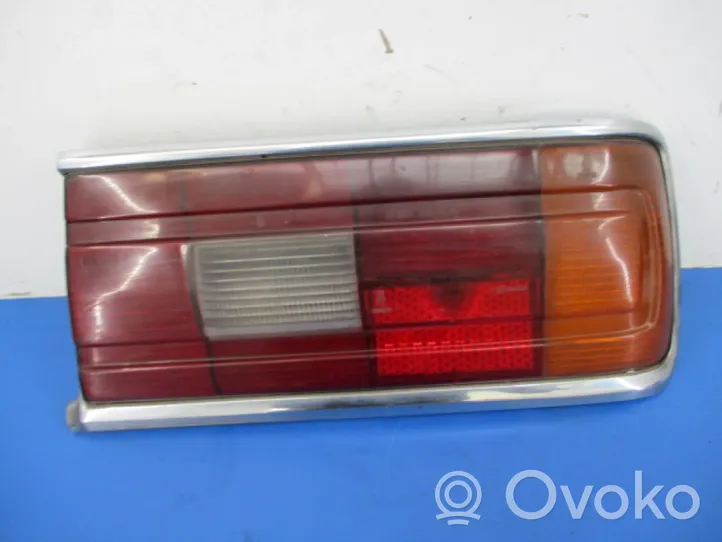 BMW 5 E12 Lampa tylna 1361516