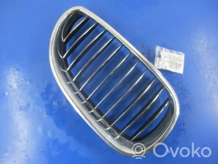 BMW 5 E60 E61 Front grill 7027062