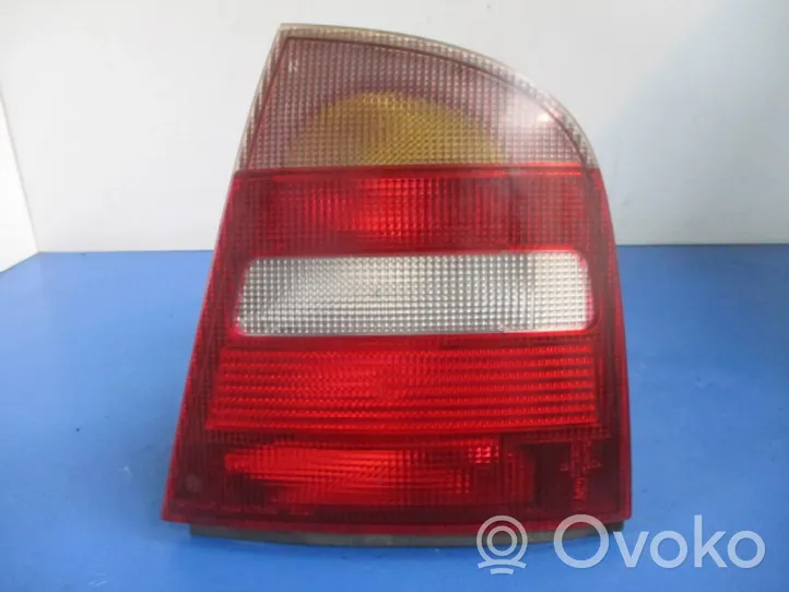 Skoda Octavia Mk1 (1U) Lampa tylna 1U6945112