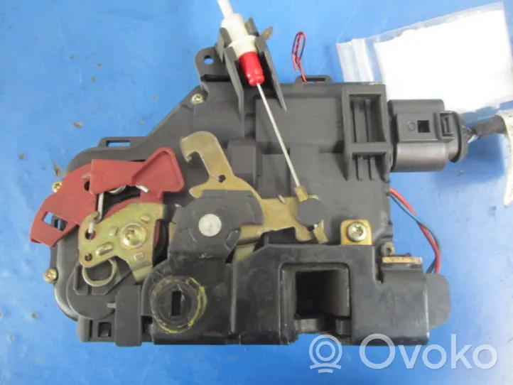 Audi A2 Rear door lock 8Z0839015A