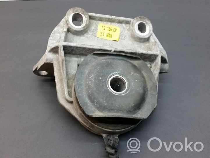 Fiat Bravo Moottorin kiinnikekorvake (käytetyt) 