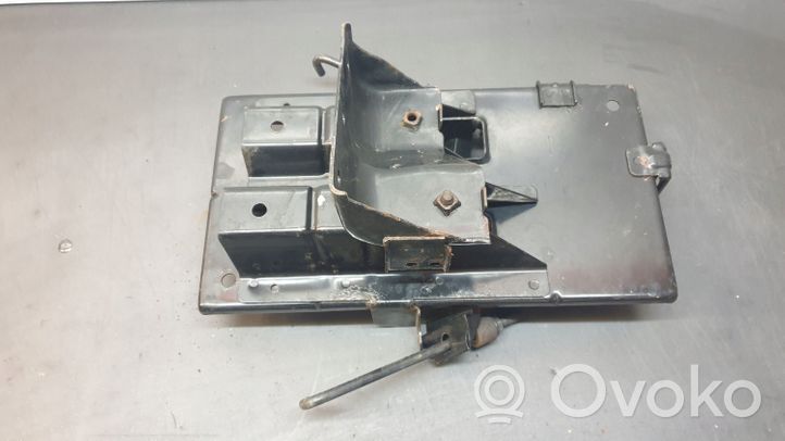 KIA Carnival Battery tray 