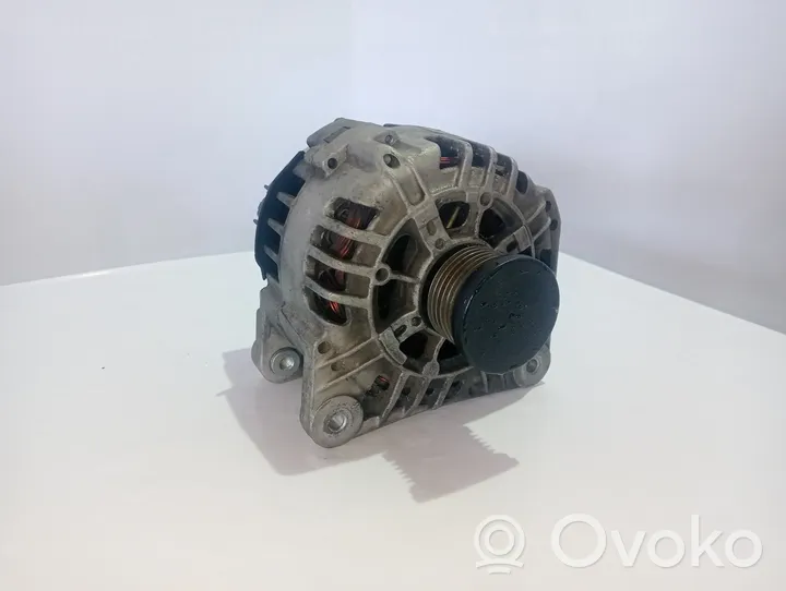 Opel Vivaro Generator/alternator 112475