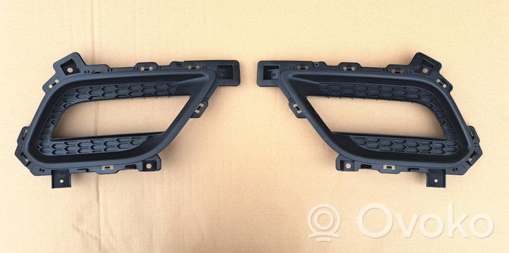 Hyundai i30 Modanatura della barra di rivestimento del paraurti anteriore 86683-A6500