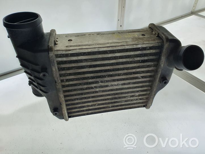 Audi A6 S6 C6 4F Chłodnica powietrza doładowującego / Intercooler 