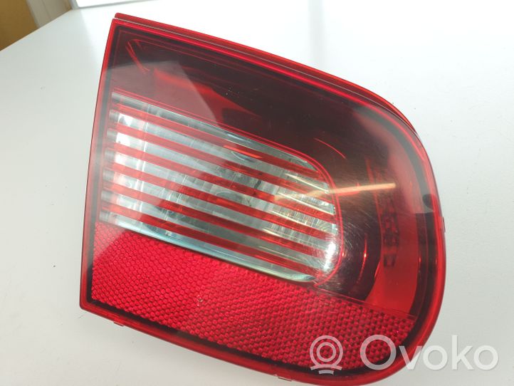 Volkswagen Eos Lampy tylnej klapy bagażnika 