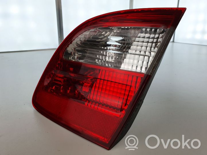 Mercedes-Benz E W211 Lampy tylnej klapy bagażnika 