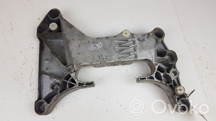 BMW 5 G30 G31 Supporto di montaggio scatola del cambio 2232686158003