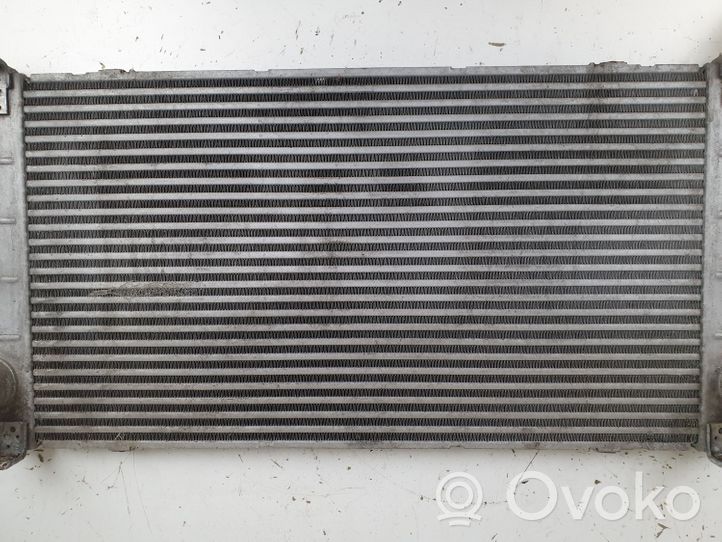 Toyota Avensis T270 Chłodnica powietrza doładowującego / Intercooler 