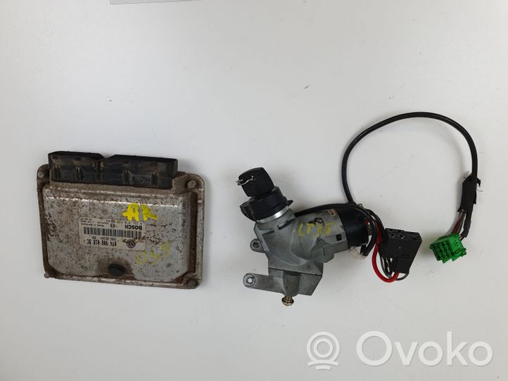 Volkswagen II LT Komputer / Sterownik ECU i komplet kluczy 0281010639