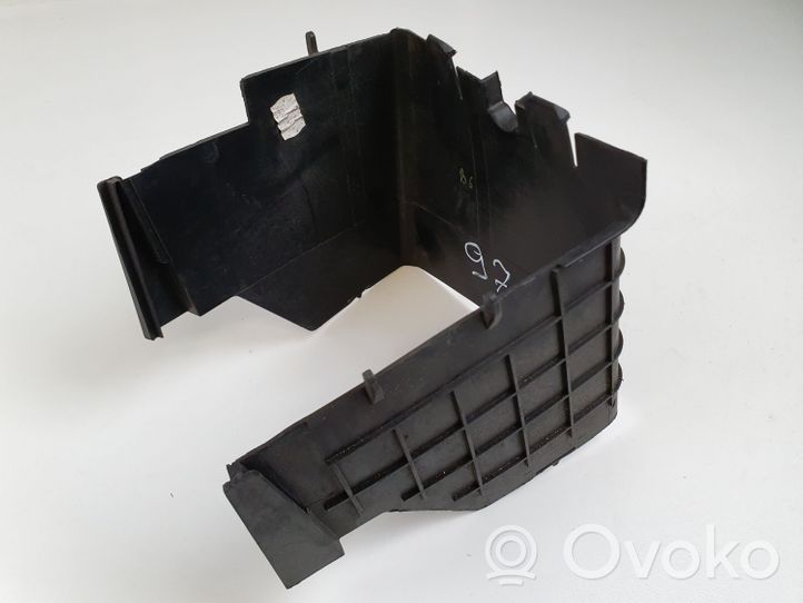 Volkswagen PASSAT B6 Battery tray heat shield 