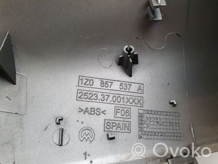 Skoda Octavia Mk2 (1Z) Copertura in plastica per specchietti retrovisori esterni 252337001