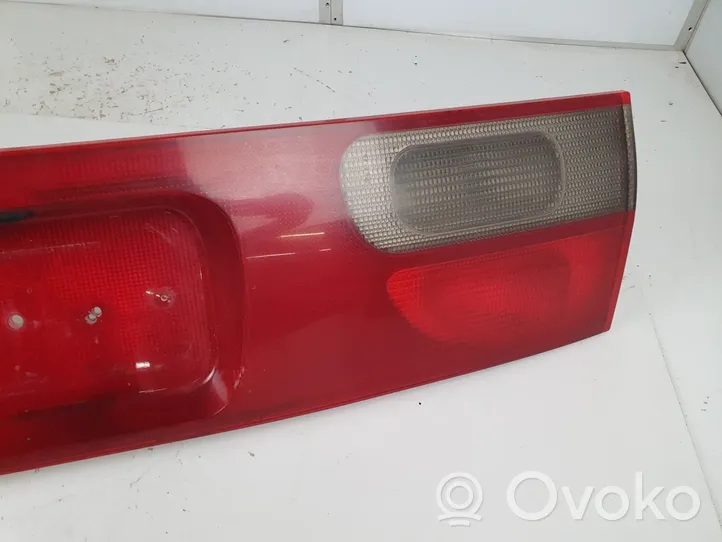 Ford Galaxy Lampy tylnej klapy bagażnika 