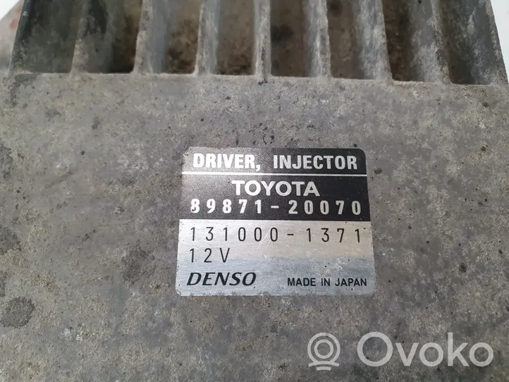 Toyota Corolla Verso AR10 Unité / module de commande d'injection de carburant 1310001371
