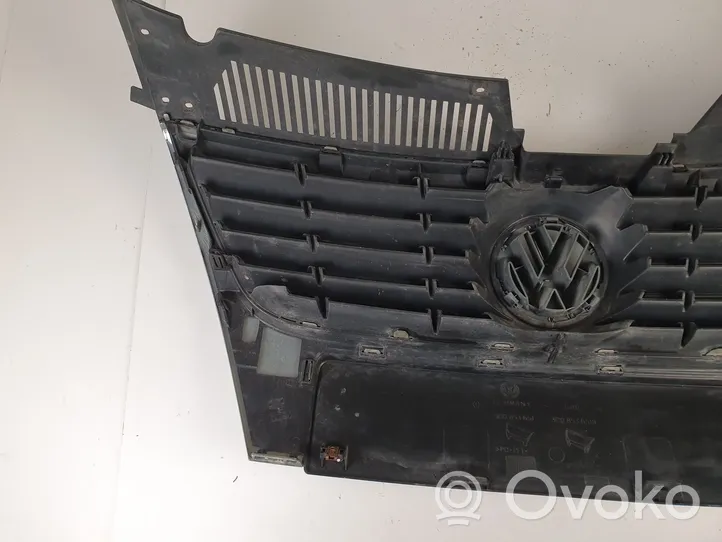 Volkswagen PASSAT B6 Grille calandre supérieure de pare-chocs avant 