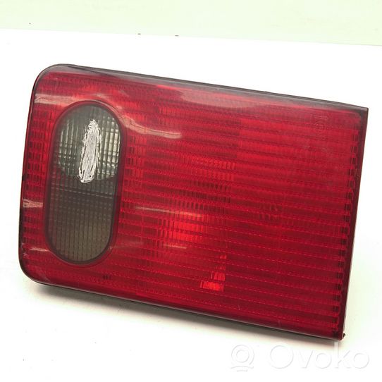 Audi A8 S8 D2 4D Lampy tylnej klapy bagażnika 