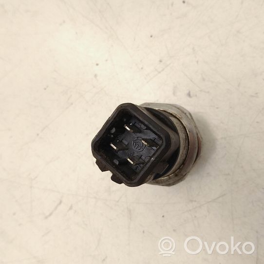 Audi A8 S8 D2 4D Air conditioning (A/C) pressure sensor 