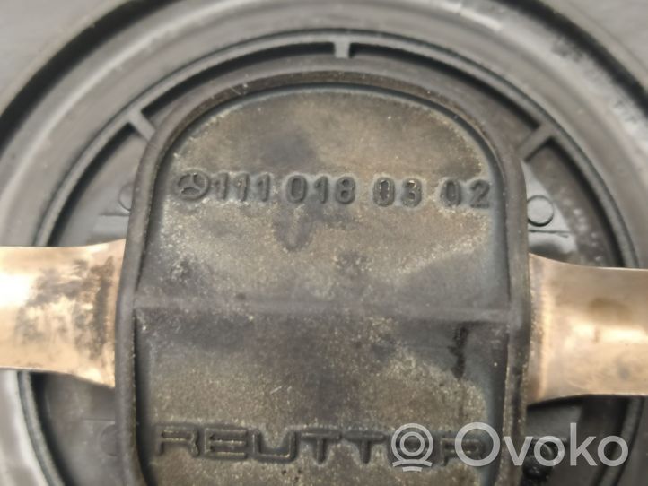 Mercedes-Benz E W211 Öljysäiliön täyttöaukon korkki A1110180302