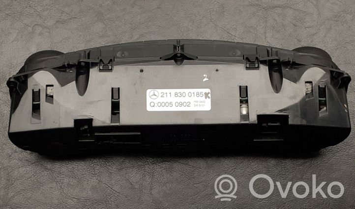 Mercedes-Benz E W211 Panel klimatyzacji 2118300185