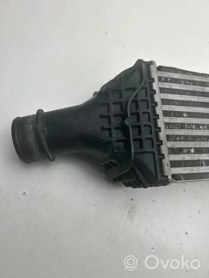 Audi A4 S4 B9 Chłodnica powietrza doładowującego / Intercooler 8W0145805N