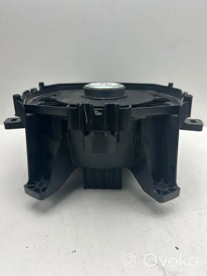 BMW X4 G02 Subwoofer-bassokaiutin 6811918