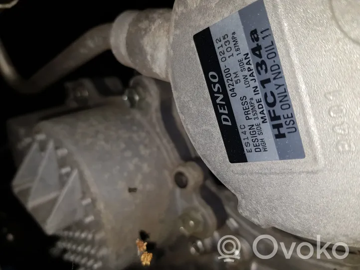 Toyota Prius (XW30) Ilmastointilaitteen kompressorin pumppu (A/C) 0422000212
