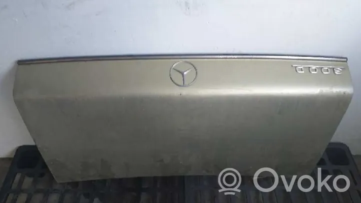 Mercedes-Benz E W123 Tylna klapa bagażnika 
