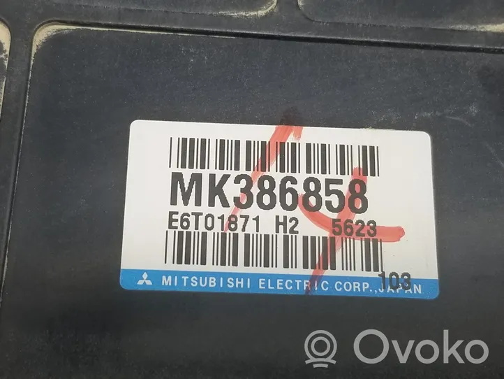 Mitsubishi Montero Moottorin ohjainlaite/moduuli MK386858