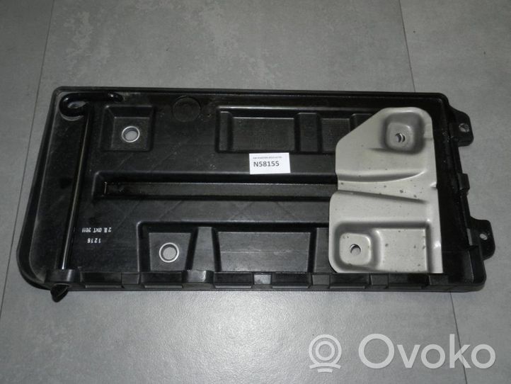 Volkswagen Phaeton Battery tray 3D0804869G