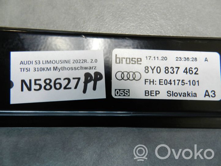 Audi A3 8Y Mechanizm podnoszenia szyby przedniej bez silnika 8Y0837462