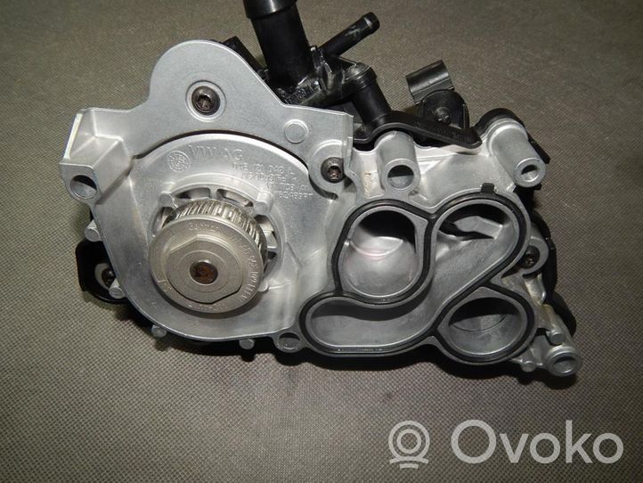 Volkswagen Touran III Pompe de circulation d'eau 04E121042L