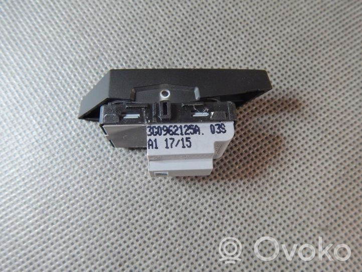 Volkswagen PASSAT B8 Interruttore a pulsante della chiusura centralizzata 3G0962125A