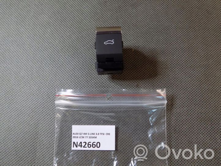 Audi Q7 4M Tailgate opening switch 4M0959831A